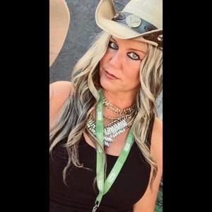 Meet your Posher, Dawn